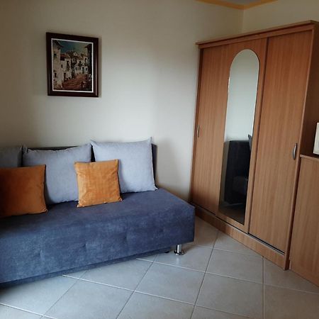 Madach Apartman เฮวิซ ภายนอก รูปภาพ